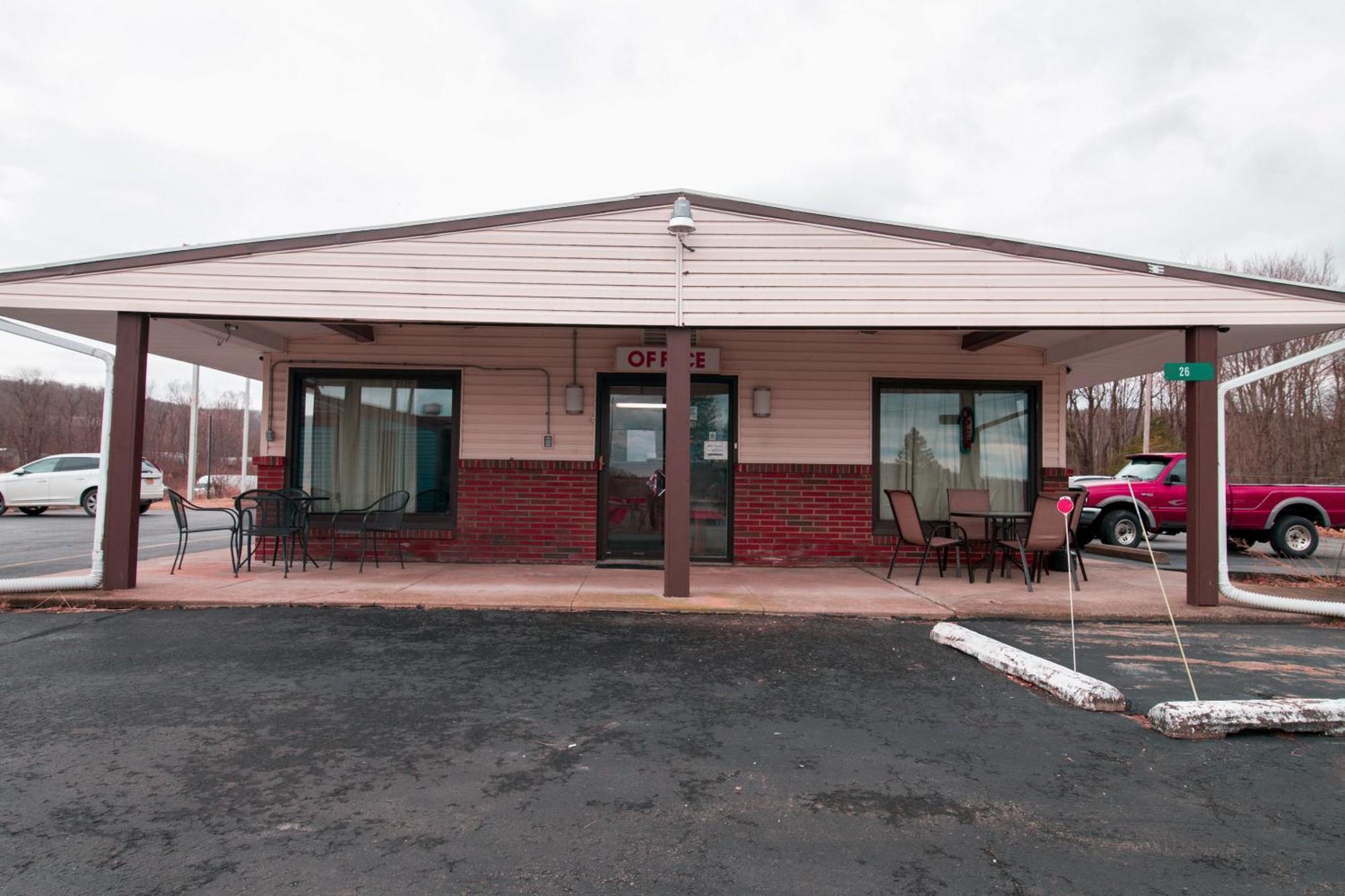 Oyo Hotel Dalton Pa I-81 Craig Luaran gambar